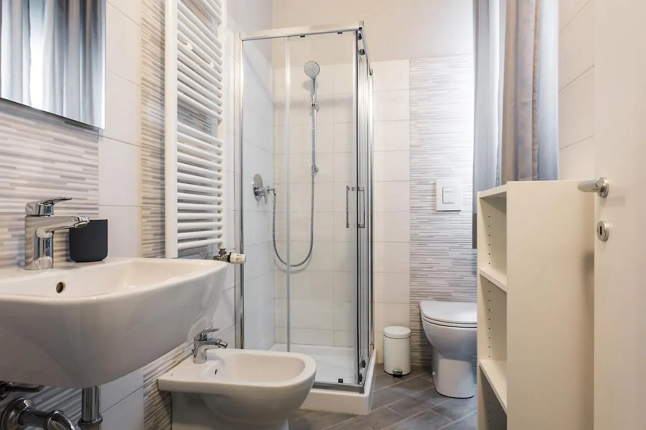 Cozy And Warm 1 Bedroom Apt - Via Sapeto Milan Apartment