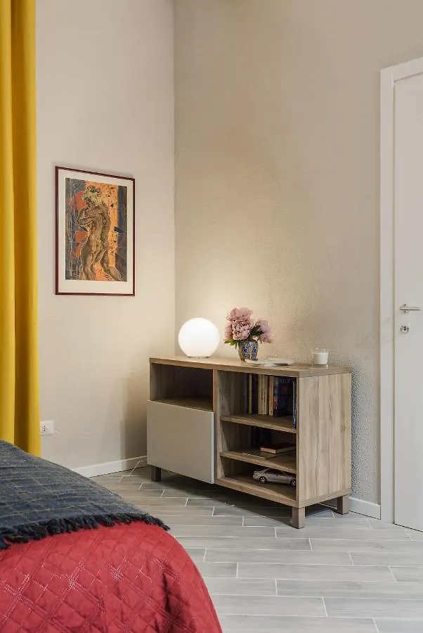 Apartment Cozy And Warm 1 Bedroom Apt - Via Sapeto Milan