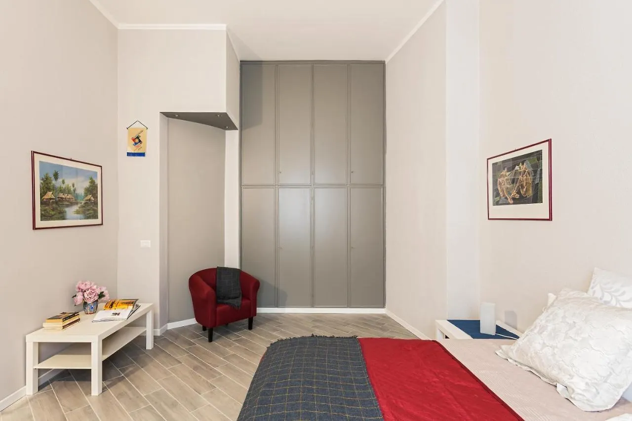 Cozy And Warm 1 Bedroom Apt - Via Sapeto Milan Apartment